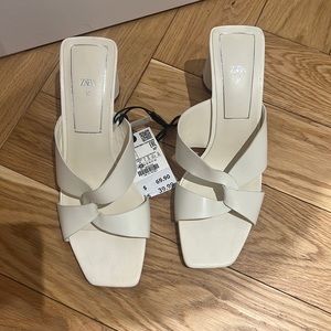 Cream/ Off-white Heels